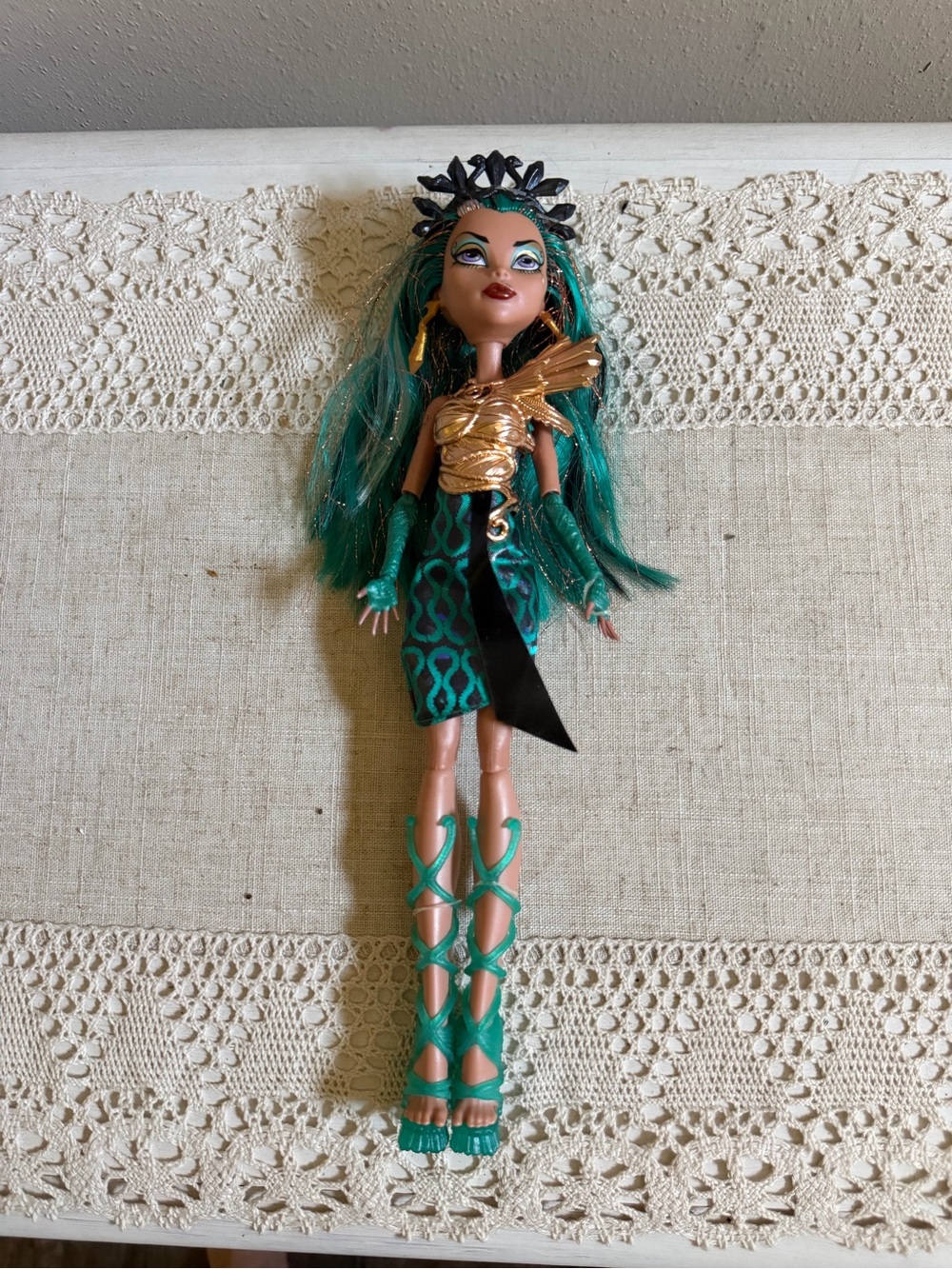 Monster High Boo York Nefera de Nile 11" Doll W/ Outfit